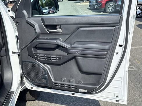 Used 2024 Toyota Tacoma TRD Sport w/ TRD Sport Upgrade Package AWD/4WD image 8