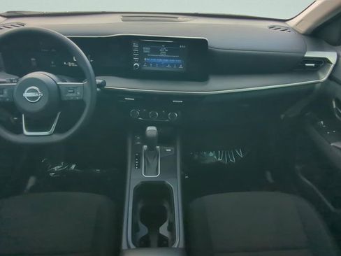 Certified 2025 Nissan Kicks S image 22