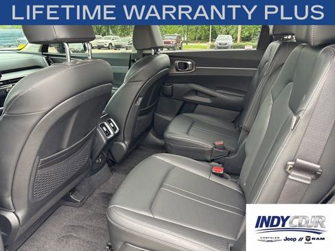 Used 2025 Kia Sorento X-Line EX AWD/4WD image 9