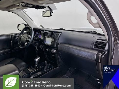 Used 2018 Toyota 4Runner TRD Off-Road Premium w/ Convenience Package image 33