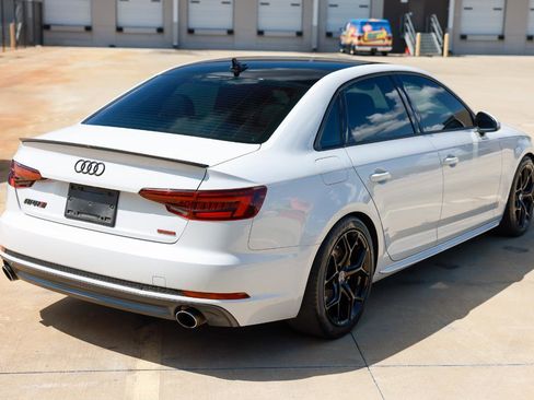 Used 2018 Audi A4 2.0T Premium w/ Convenience Package image 11