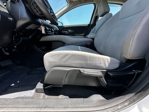 Used 2022 Honda HR-V LX image 17