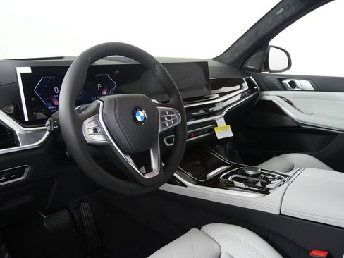 Used 2026 BMW X7 xDrive40i image 14