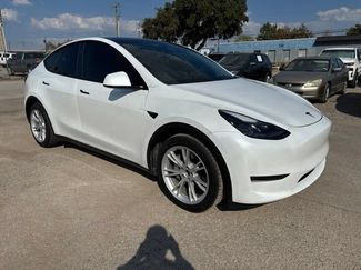 Used 2024 Tesla Model Y Long Range AWD/4WD video 1