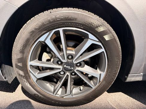 Used 2023 Kia Forte LXS FWD image 28
