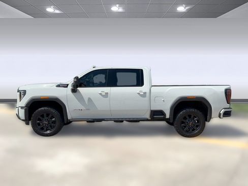 Used 2024 GMC Sierra 2500 AT4 w/ AT4 Premium Plus Package AWD/4WD image 2