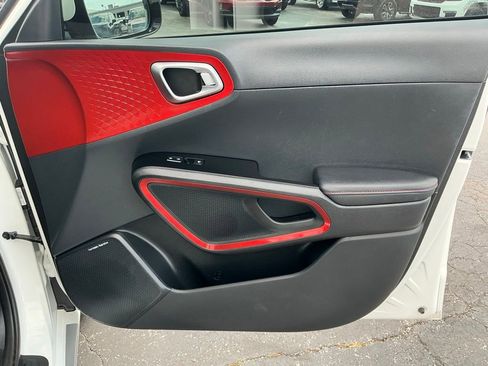 Used 2024 Kia Soul GT-Line w/ GT-Line Technology Package FWD image 27