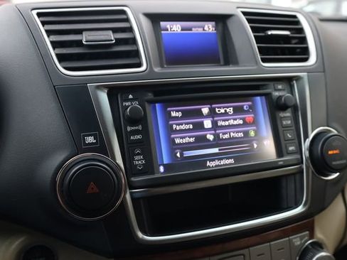 Used 2013 Toyota Highlander Limited image 17