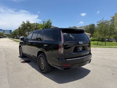 Used 2024 Cadillac Escalade ESV Sport w/ LPO, ONYX Package AWD/4WD image 8
