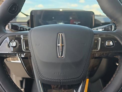New 2025 Lincoln Aviator 2WD w/ Equipment Group 101A image 24