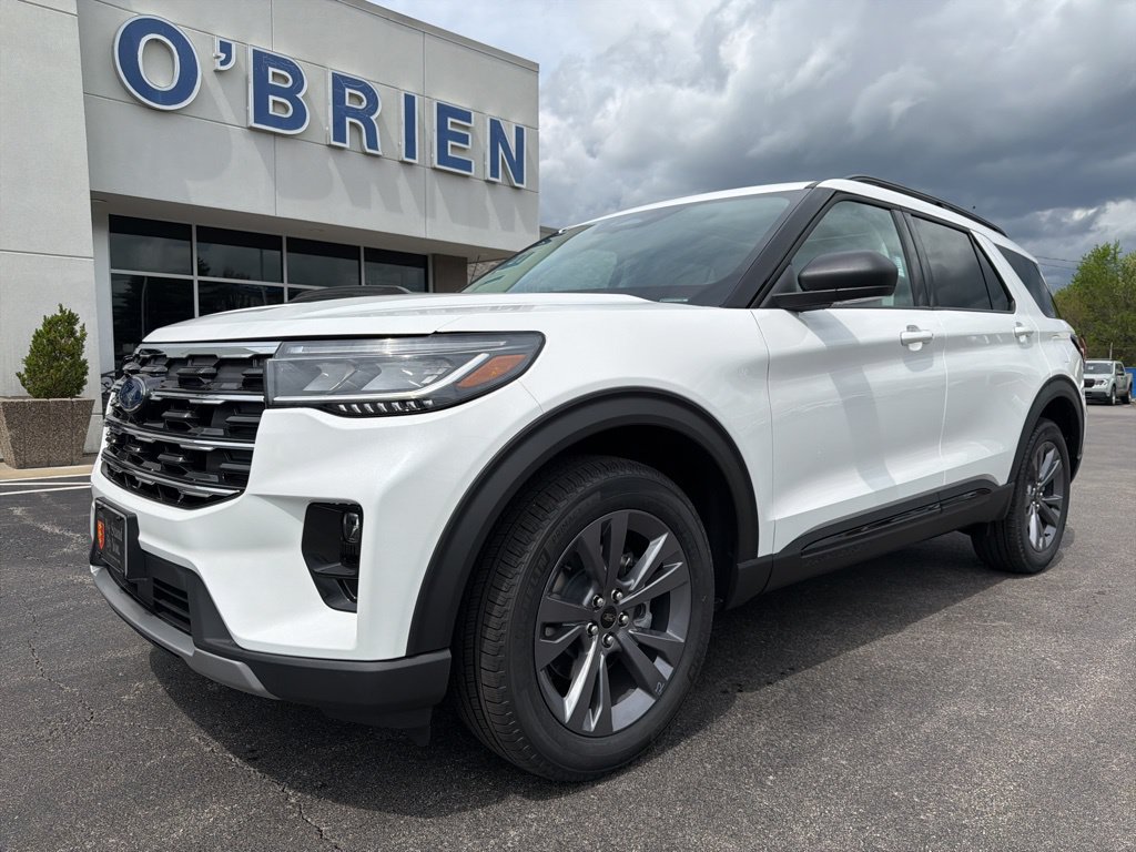 New 2026 Ford Explorer Active w/ Active Comfort Package AWD/4WD image 1