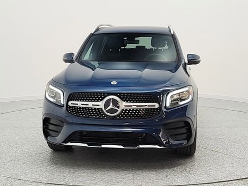 Used 2021 Mercedes-Benz GLB 250 image 2