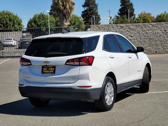 Used 2022 Chevrolet Equinox LS w/ LS Convenience Package AWD/4WD image 4