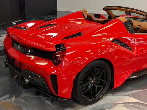 Used 2020 Ferrari 488 Pista Spider RWD image 8