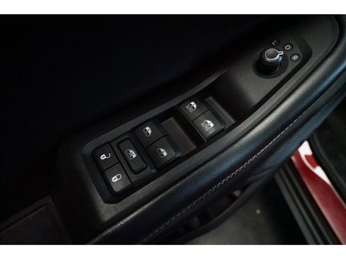 Used 2021 Jeep Grand Cherokee L Limited w/ Luxury Tech Group II AWD/4WD image 17