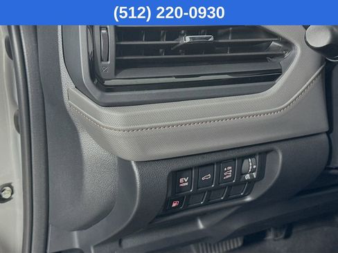 Certified 2025 Subaru Forester Sport image 11