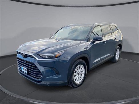 Certified 2025 Toyota Grand Highlander XLE image 1