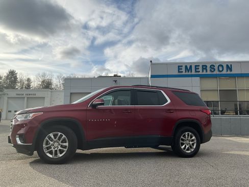 Certified 2020 Chevrolet Traverse LT image 3