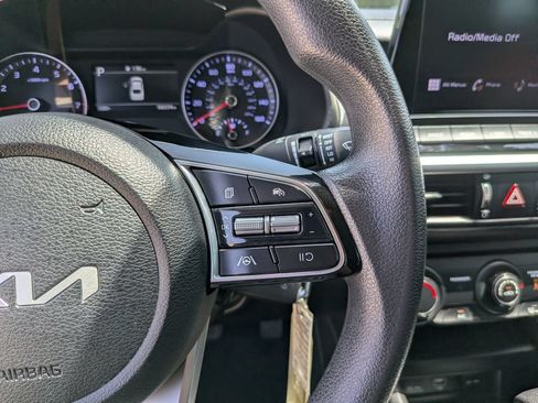 Certified 2023 Kia Forte LXS FWD image 29