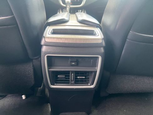 Used 2016 Nissan Murano SL w/ SL Technology Package FWD image 18