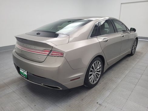 Used 2020 Lincoln MKZ image 9