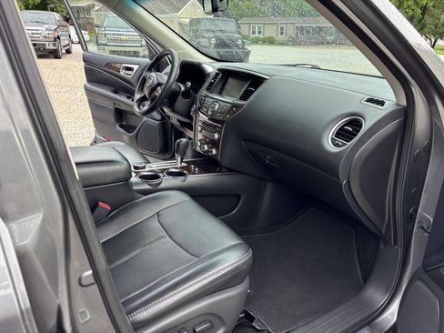 Used 2015 Nissan Pathfinder Platinum w/ Cargo Package AWD/4WD image 9