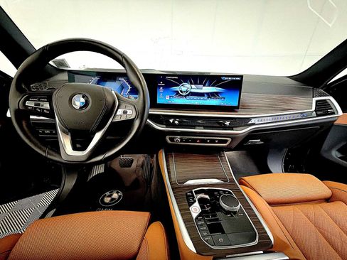 Certified 2024 BMW X5 xDrive40i w/ Premium Package AWD/4WD image 17