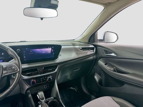 Used 2024 Buick Encore GX Preferred FWD image 22
