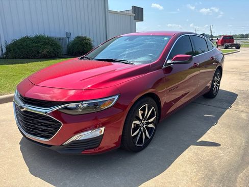 Used 2025 Chevrolet Malibu RS w/ LPO, Floor Liner Package FWD image 1