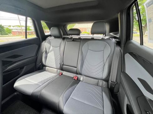 New 2026 Volkswagen Tiguan SE R-Line AWD/4WD image 18