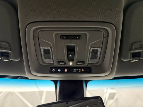 Used 2021 GMC Sierra 1500 SLT w/ SLT Premium Plus Package image 16