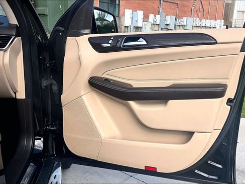 Used 2018 Mercedes-Benz GLE 350 image 26