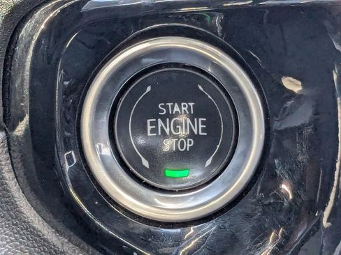 Used 2025 Chevrolet Silverado 1500 LT image 30