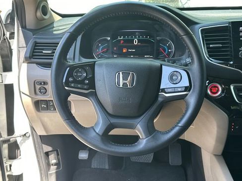Used 2021 Honda Pilot Touring image 14