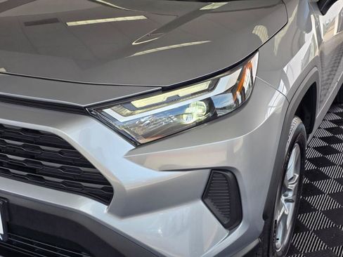 Used 2024 Toyota RAV4 XLE AWD/4WD image 9