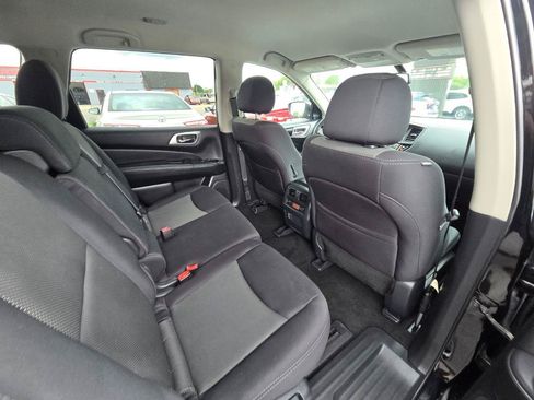 Used 2018 Nissan Pathfinder SV w/ SV Tech Package AWD/4WD image 17
