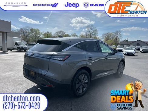 Used 2025 Nissan Murano SL AWD/4WD image 3