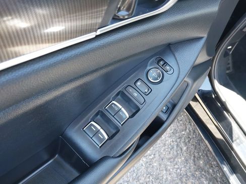 Used 2022 Honda Accord Sport image 9