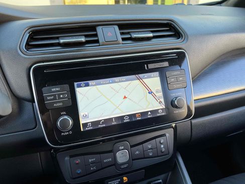 Used 2018 Nissan Leaf SV w/ Protection Package image 7