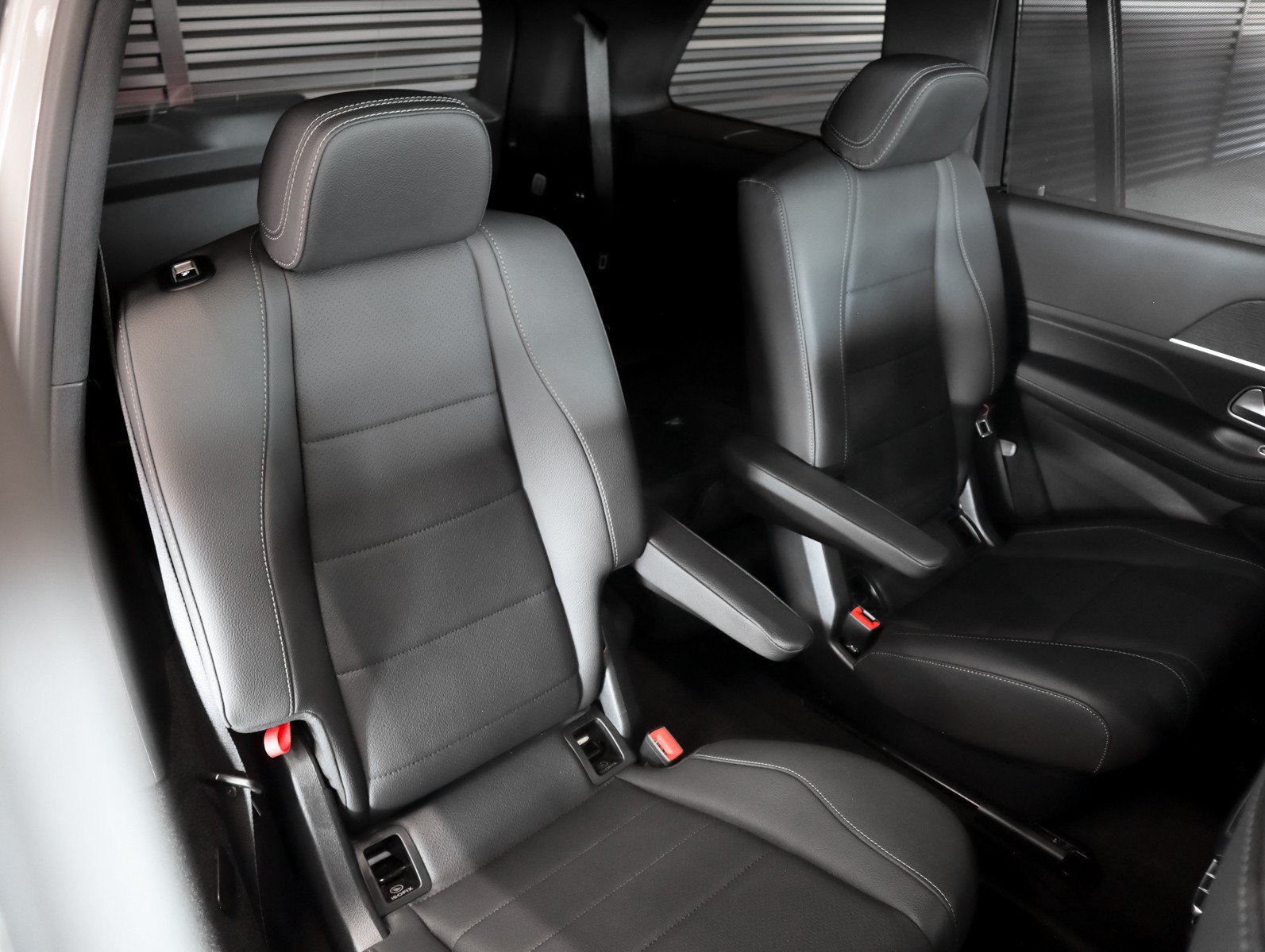 Used 2026 Mercedes-Benz GLS 450 4MATIC image 8