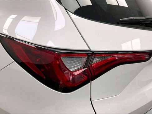 Used 2024 Acura MDX SH-AWD image 25