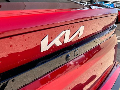 Used 2025 Kia K4 LXS image 29