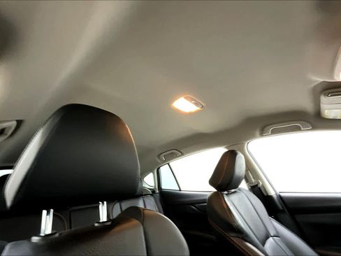 Used 2023 Subaru Crosstrek 2.5i Limited image 13