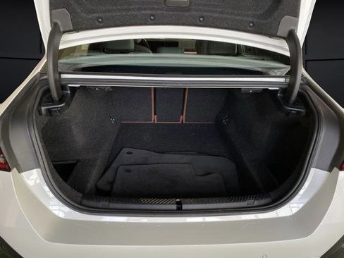 Used 2024 BMW 540i xDrive w/ Executive Package image 7