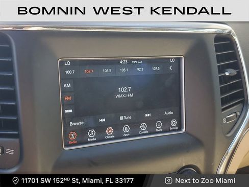 Used 2018 Jeep Grand Cherokee Limited image 25