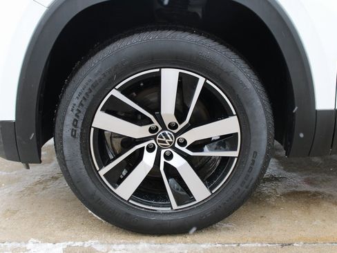 Certified 2021 Volkswagen Atlas SE image 35