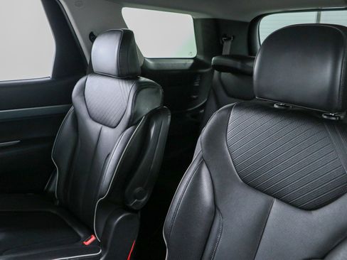 Used 2025 Hyundai Palisade SEL FWD image 24