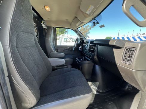 Used 2024 GMC Savana 2500 w/ Driver Convenience Package image 24