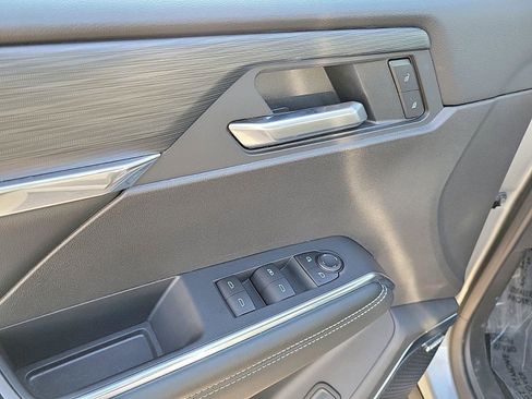 Used 2025 GMC Acadia Elevation image 20