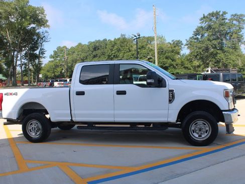 Used 2022 Ford F250 XL w/ Power Equipment Group AWD/4WD image 2
